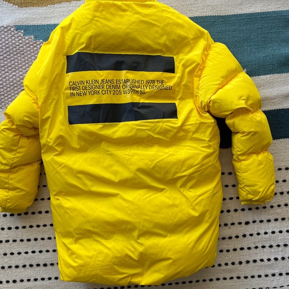 Snow Fun /EUC Oversized Calvin Klein 205 W. 39th St. New York Down Coat/Jacket/M - Picture 3 of 8